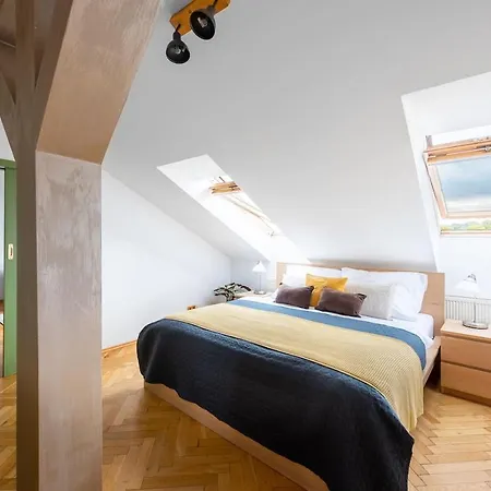 Huge 5 Bedrooms Near Castle * Praag
