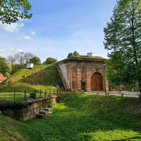Huge 5 Bedrooms Near Castle * Praag